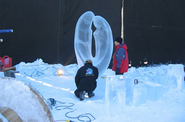 Ice Sculpture “Love,” by Qifeng An and Zhe An, sculpture in progress.
